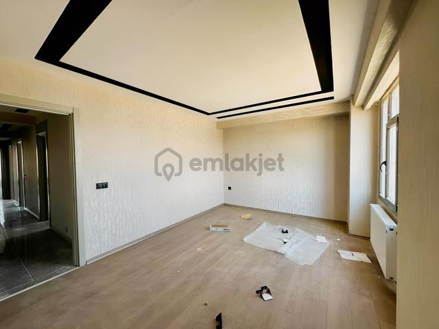 Şehrin En Geniş Lokasyonlu 3 + 1'i 4