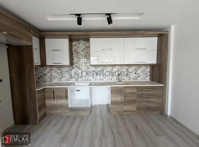 Kuşadası Merkezde Yaz Kış Devamlı Kiralık 2+1 Daire 5