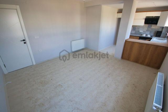 Aktif'ten Akçay'da Satılık Müstakil Tadında Yerden Isıtmalı Otoparklı Arakat 1+1 Daire 5