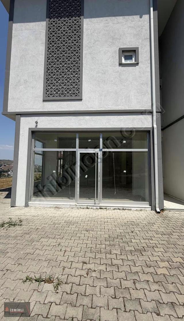 Ofis, Showroom Ve Depoya Uygun Kiralık İş Yeri 5