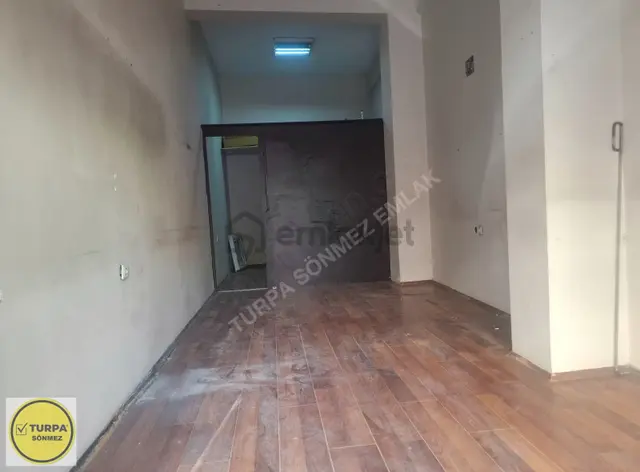 Cumaovası Caddesinde Merkez Ptt Yakını Şok Market Karşısı İşyeri 2