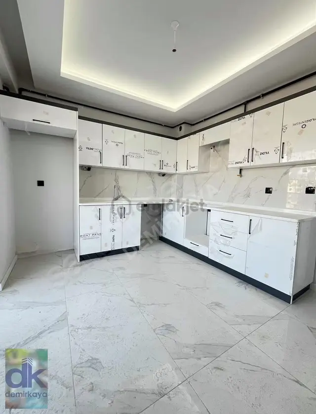 P- 71 Evler Mahallesi Satılık Özel Garajlı Site İci 2+1 Daire 1