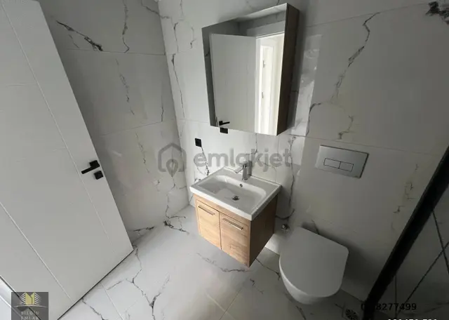 Bilgin Emlaktan Merkezi Konumda Lüx Sıfır Depozitosuz Kiralık 1+1 Daire 4