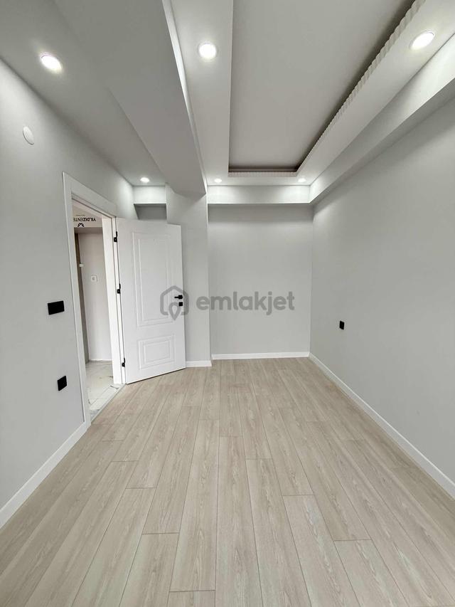 Akkaya İnşatan Rumelide Y.ısıtma,3'lü Ankastre Geniş Kiralık 1+1 5