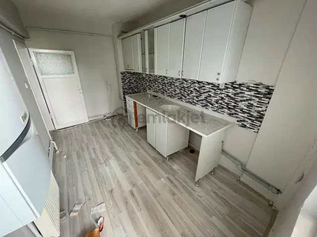 Sincan Mareşal Çakmak Mh.'de 3+1 Ön Cephe 1. Katta Kiralık Daire !! 2