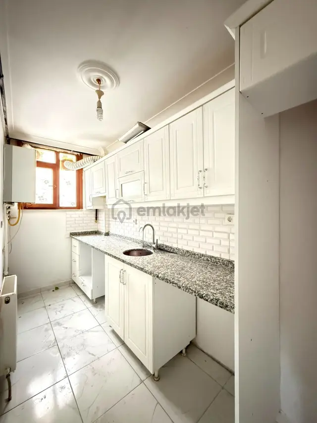 İnönü Mahallesi'nde 2+1 Bahçekatı Kiralık Daire 3