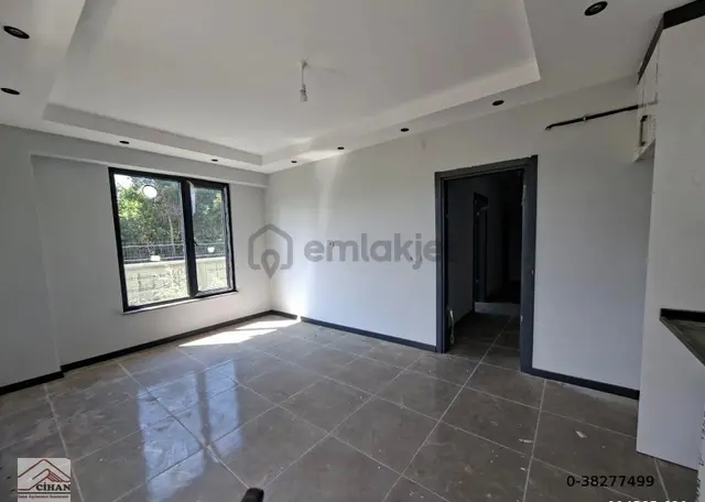 Cihan Emlak'tan Karasu Aziziye'de Satılık 2+1 Bahçe Kullanımlı 2