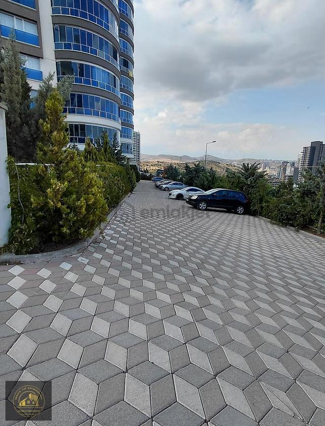 Konumu Ve Cephesiyle( Nur Sultan Parkı Üstü )harika Bir Daire 2