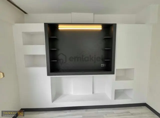 Terzioğlu'ndan Denize 200 Mt Full Yapılı Ara Kat Ön Cephe 2+1 Da 2