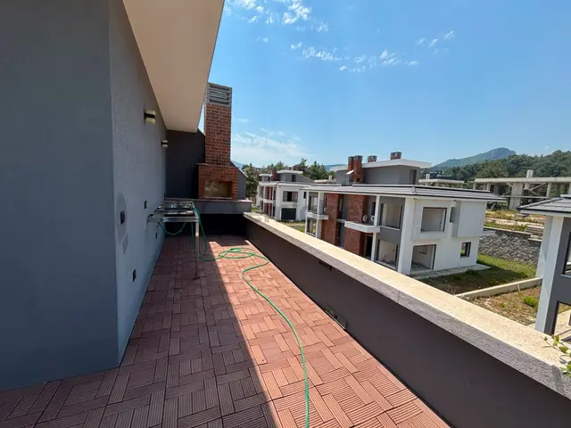 Havuzlu Sitede Müstakil Bahçeli Lüks Villa 3