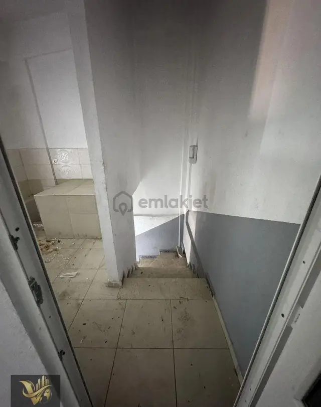 Demre Sanayisi'nde 100m² 2 Katlı Kiralık Dükkan 3