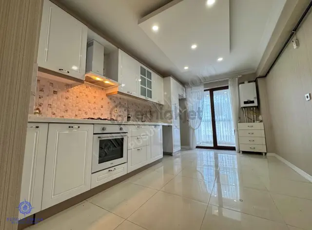 Ｐｕｓｕｌａ 'ｄａｎ Gülpınar Cad. Üzeri Önü Açık Ferah 4+1 Yapılı Daire 1