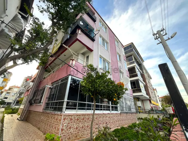 Güç'ten Akçay'da Ege Kafe Mevkii Denize Yakın Full Eşyalı Arakat 2+1 Satılık Daire
