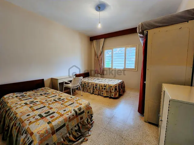 Remax Palm'den Yukarı Gözne'de Geniş Bahçeli 4 Katlı Bina 2
