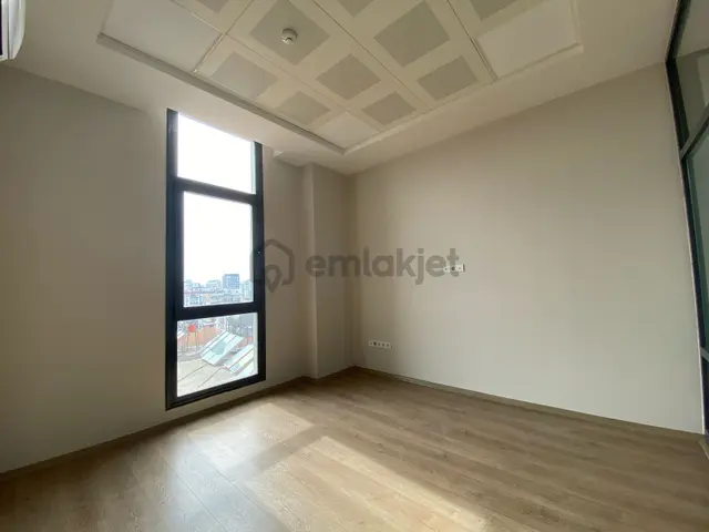 Remax Palm'den Merkezi Konumda Prestijli Kiralık Ofis 3