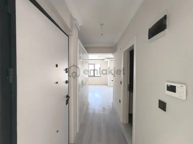 Delta Gayrimenkul'den Gaziler De 1+1 Satılık Fırsat Daire!! 2