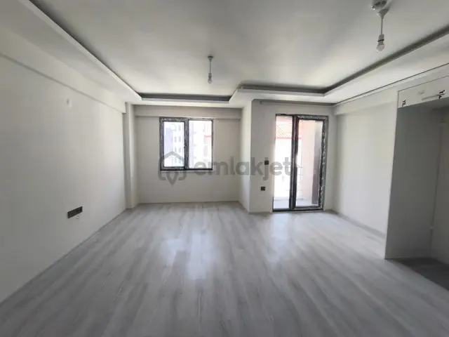 Delta Gayrimenkul'den Gaziler De 1+1 Satılık Fırsat Daire!! 4