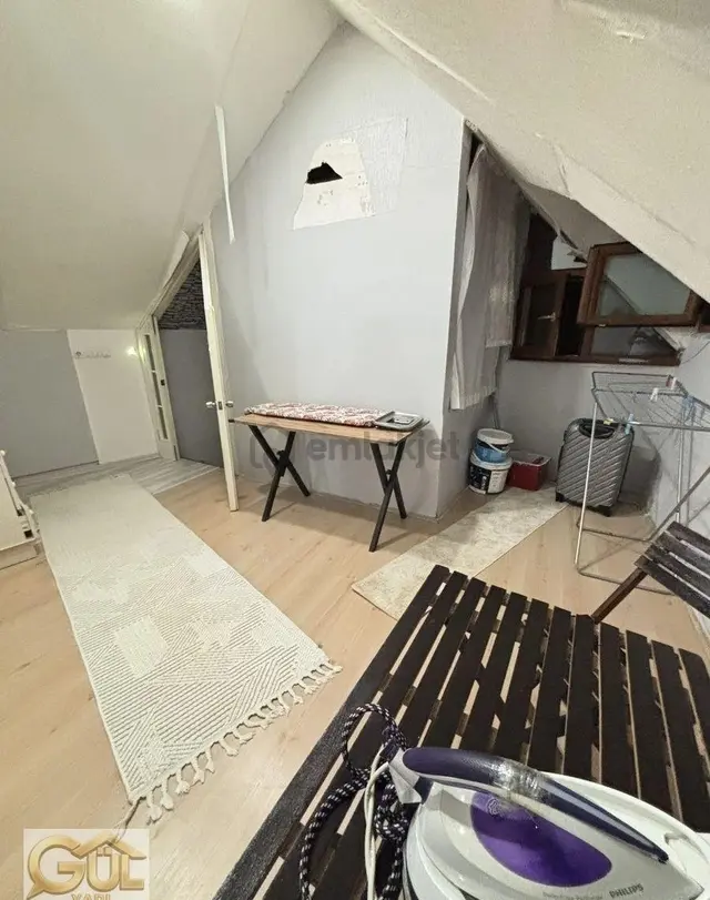 Yediselvilerde 3 Katlı Satılık Bina Fırsatı 1
