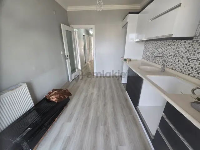 Buca Gediz'den Kiralık 2+1 Daire 2