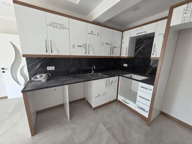 Seydikemer Menekşe Mahallesi'nde Cadde Üzeri Geniş 3+1 Kiralı 5