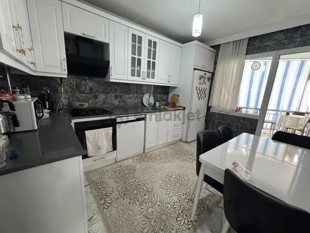 Buca Göksu Mah. İzbana Yakın 3+1 140 M2. Büyük Satılık Daire 3