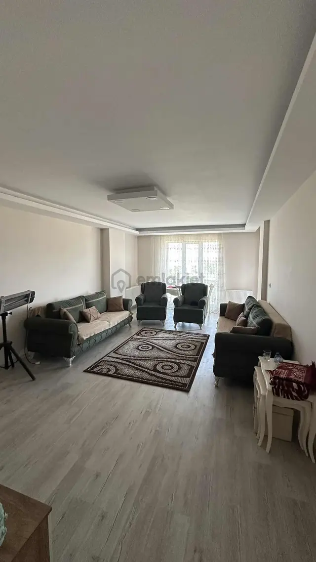 Hisardan Tekkeköyde Çay Mahallesinde Manzaralı Geniş 3+1 Daire 1