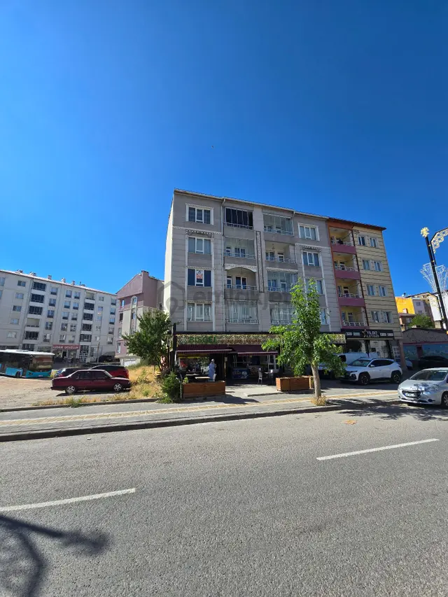 Sivas Merkez Kılavuz Mah. 3+1 Kiralık Daire 2