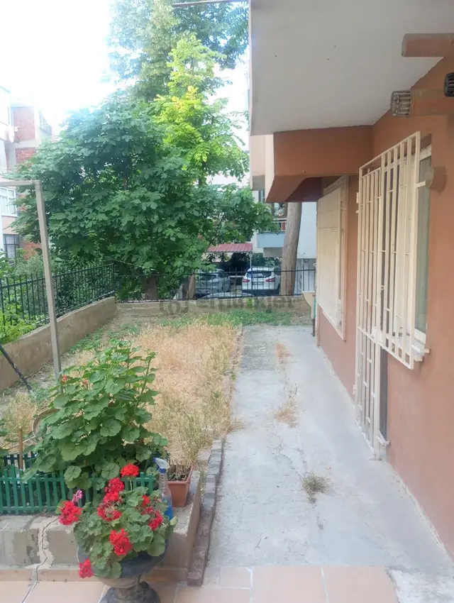 Osmaniye Meydanına Yakın Masrafsız Kiralık Bahçe Katı 4