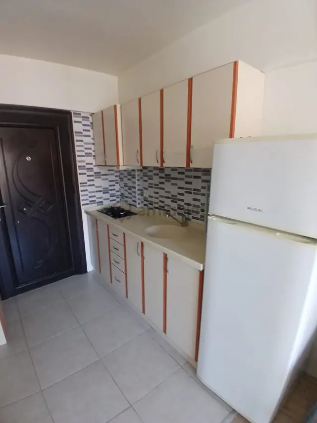 Ender Uysal Gayrimenkulden Asmalıevlerde Klimalı Balkonlu 1+1 Kiralık Apart. 3