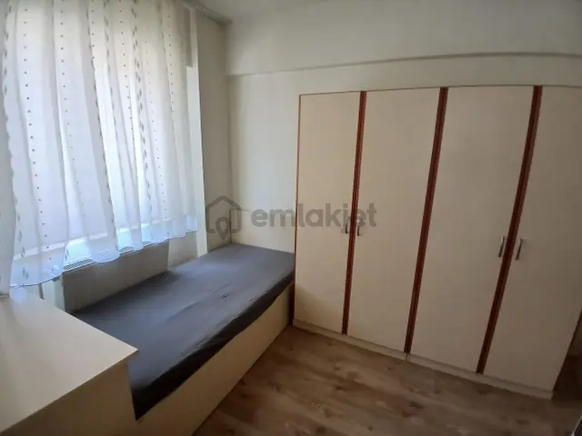 Ender Uysal Gayrimenkulden Asmalıevlerde Klimalı Balkonlu 1+1 Kiralık Apart. 5