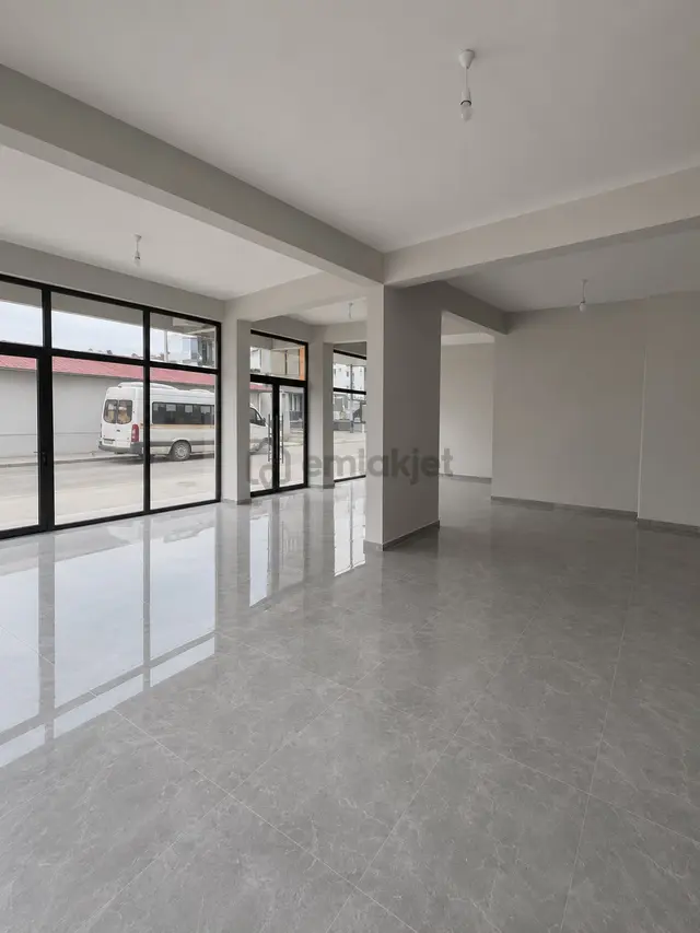 Podyum’dan Bursa Mustafakemalpaşa Barış Mahallesi Köşe İşyeri 2