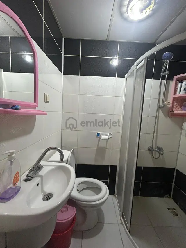 Balkan Gündüz'den Kumlubel Mh.abonelikleri Açık 1+0 Eşyalı Daire 4
