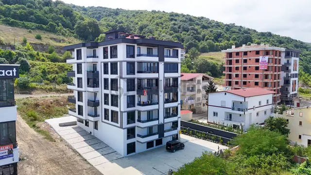 Denize Yakın Salon Ayrı 2+1 Sıfır Çift Banyolu Daire 2