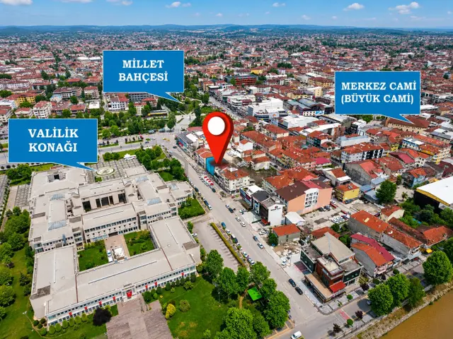 Hak Emlak'tan Şehrin Kalbinde Devren Kiralık Restoran / Lokanta 1
