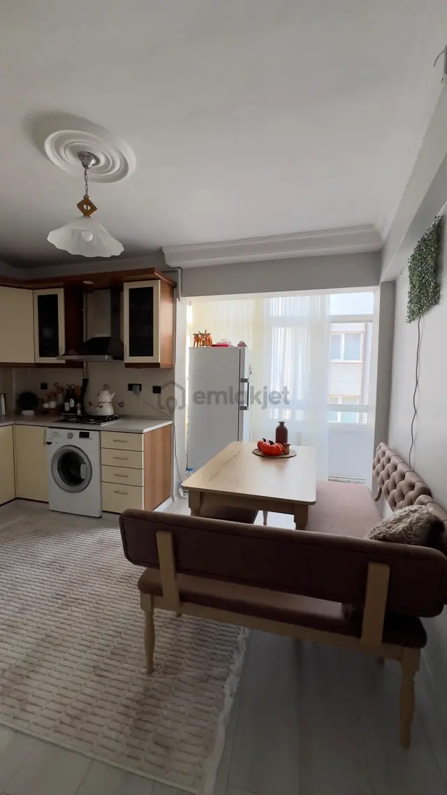 İlkadım Rasathane Mahallesı’nde Manzaralı Masrafsız 2 + 1 Satılık Daıre 4