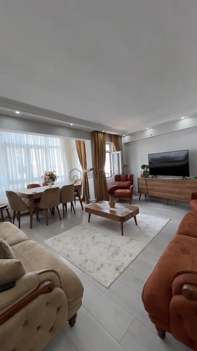 İlkadım Rasathane Mahallesı’nde Manzaralı Masrafsız 2 + 1 Satılık Daıre 1