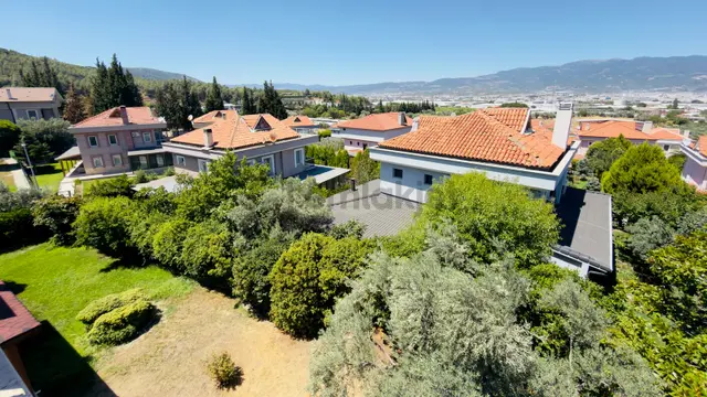 Kemalpaşa Çınarköy Yaşam Sitesi'nde Triblex Villamız Satılıktır 3
