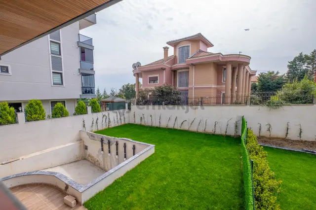 Kavaklı'da Kiralık 3,5 +1 Bahçe Katı 120 M2 Bahçe Kullanımlı 3