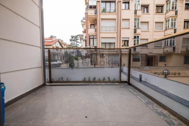 Dagıstan Gayrimenkulden Sıfır Binada 3+1 150m2 Ara Kat 5