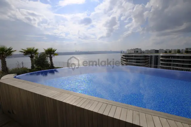 Blue Lake Sitesinde Muhteşem Göl Deniz Manzaralı Eşyalı Lüks 1+1 5