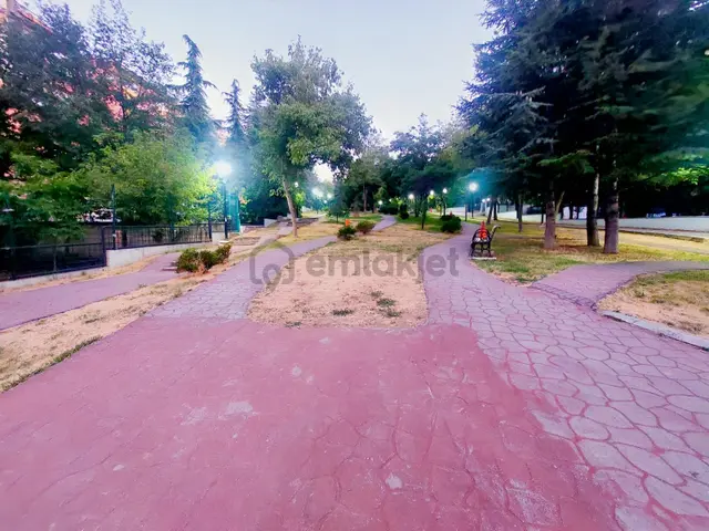 Öveçler A.haşim Cad. Satılık Y.giriş 3+1 2