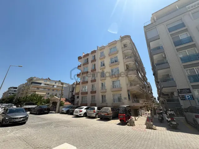 Didim Merkezde 130 M2 2+1 Ayrı Mutfak Daire 2