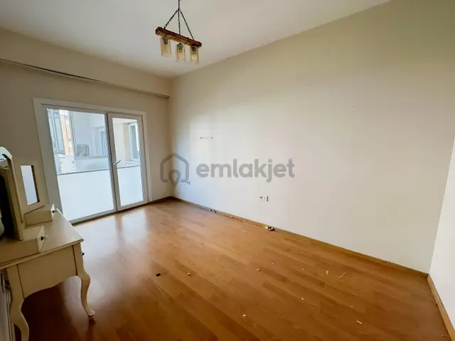 Kiptaş'ta 4 Yıllık 3+1 Site İçi Modern Krediye Uygun Daire 2