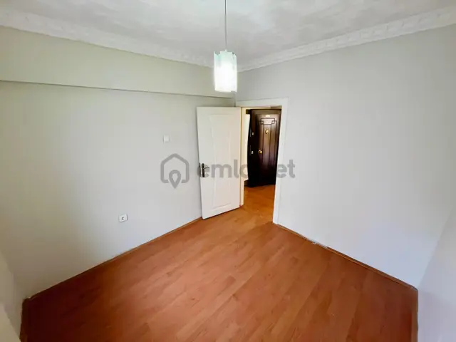 Rozet Sokakta Merkezi Konumda Bakımlı Kiralık Daire !!! 2