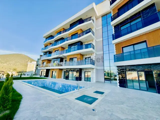 Kuşadası Merkezde Fırsat Satılık 1+1 Daire !