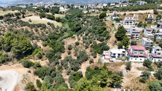 Kuşadası Soğucak'ta Kat İrtifaklı Satılık Arsa 1