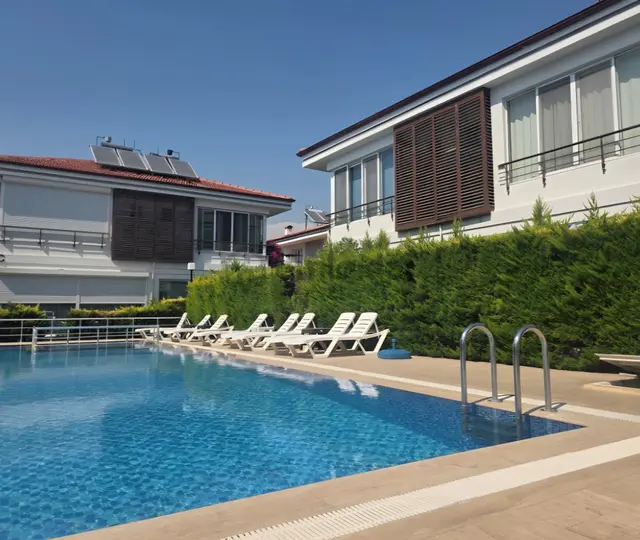Şok Fiyat! Dalaman Karaçalı-havuz Bahçe Güvenlik Olan 3+1 Villa 2