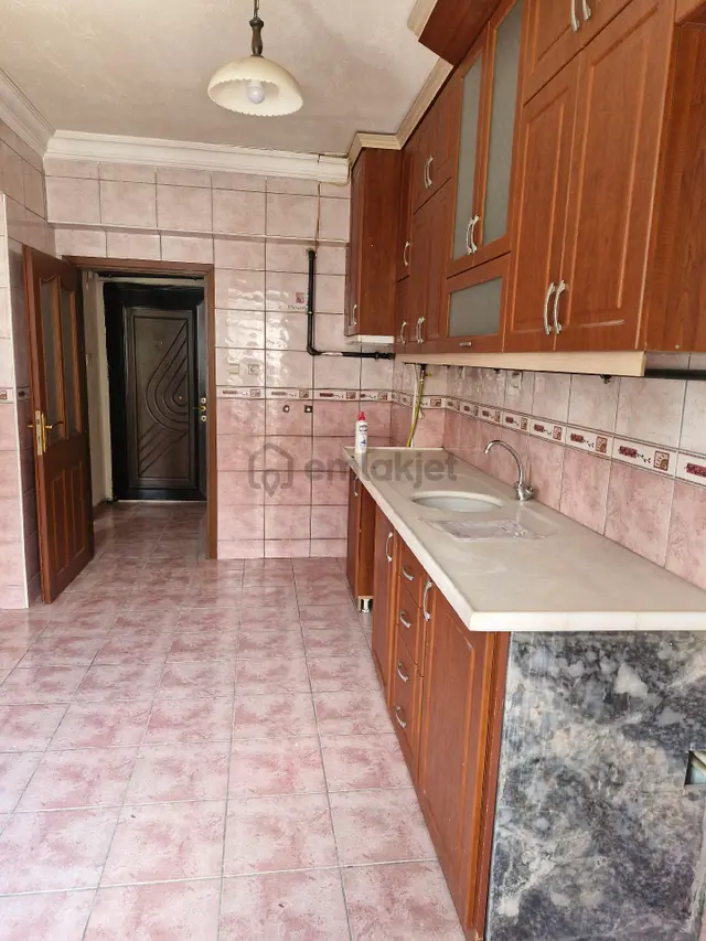 Davraz Mah. Site İçerisinde Kombili Daire 4