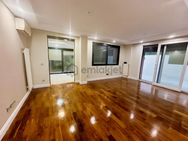 Yeşilköy'de Bahçe Katı 2+1 Masrafsız 75 M2 Kiralık Daire 2