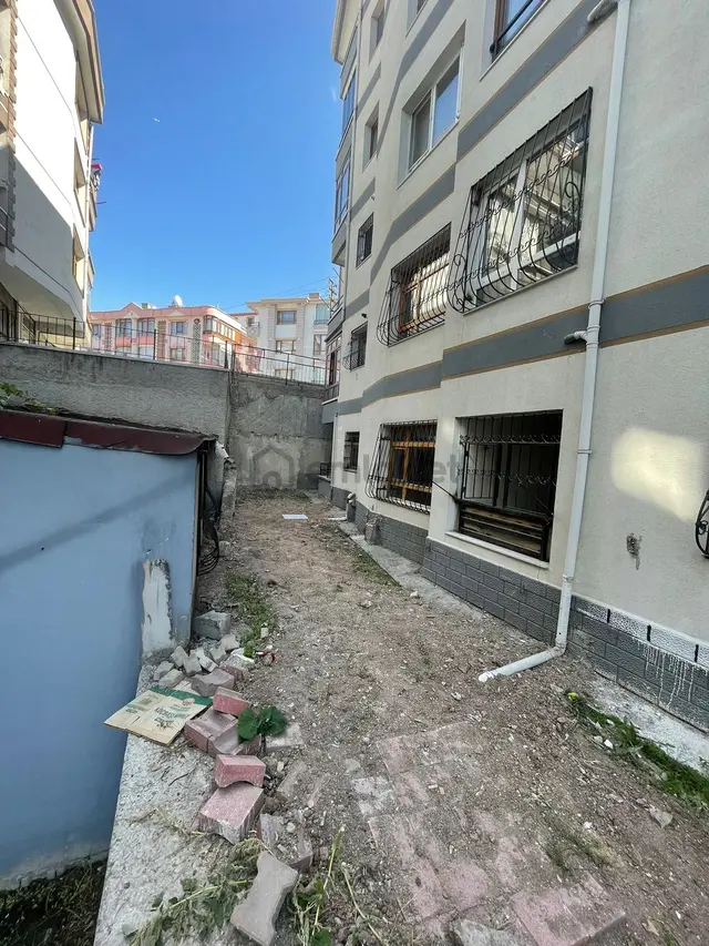 Gülveren Mah 2+1 Kilerli Balkonlu 95 M2 Kot 2 2